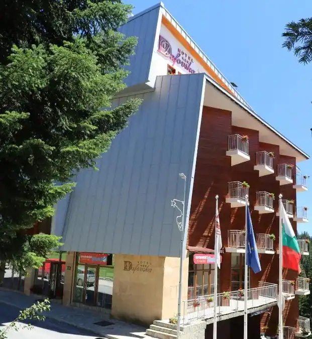 Хотел Дафовска