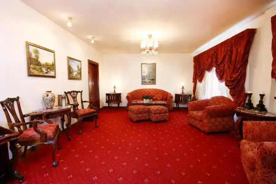 Dallas Residence, снимка 2