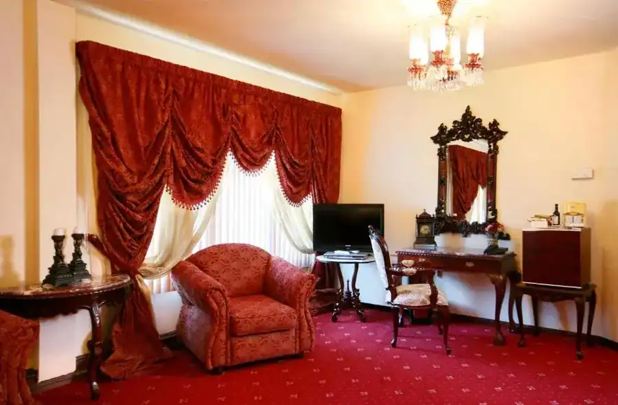 Dallas Residence, снимка 3