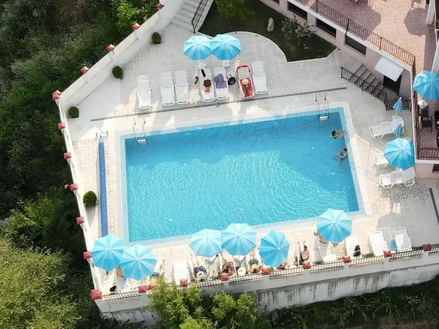 Hotel Deyanira, снимка 1