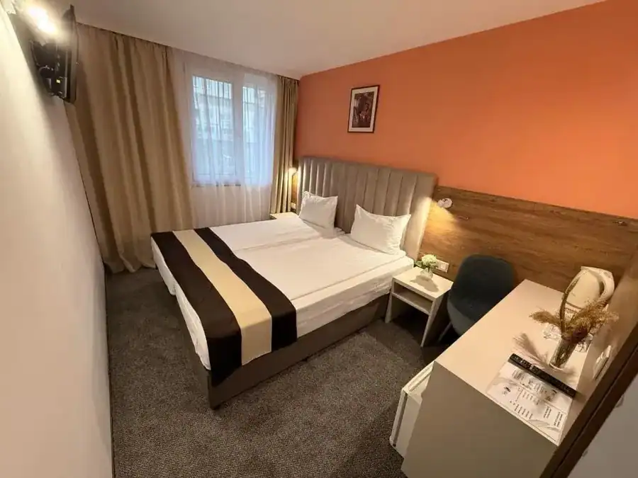 Hotel Forum - Free Parking for cars, снимка 3