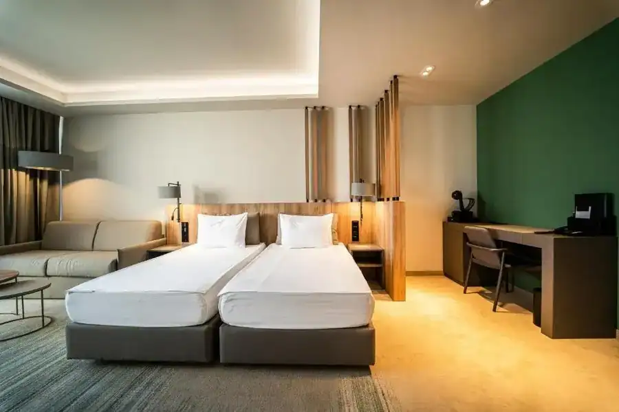 HVD Reina del Mar - Premium Spa Service & Free Parking, снимка 2
