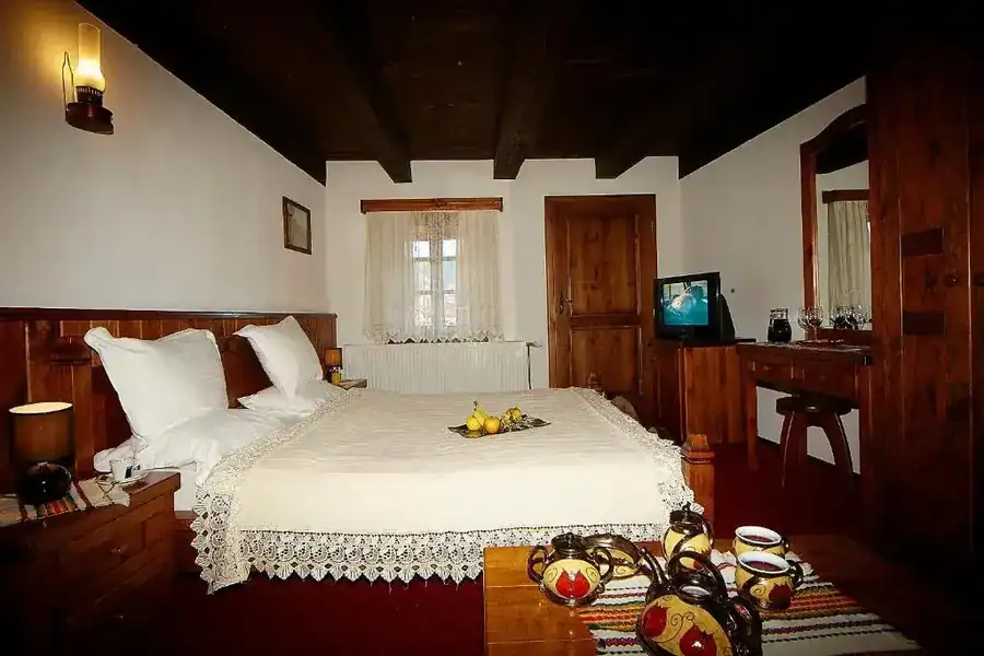 Family hotel Makedonska Kruchma, снимка 2
