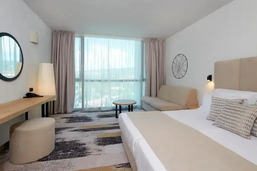 Hotel MARVEL - FULLY RENOVATED FREE Beach Access, снимка 2
