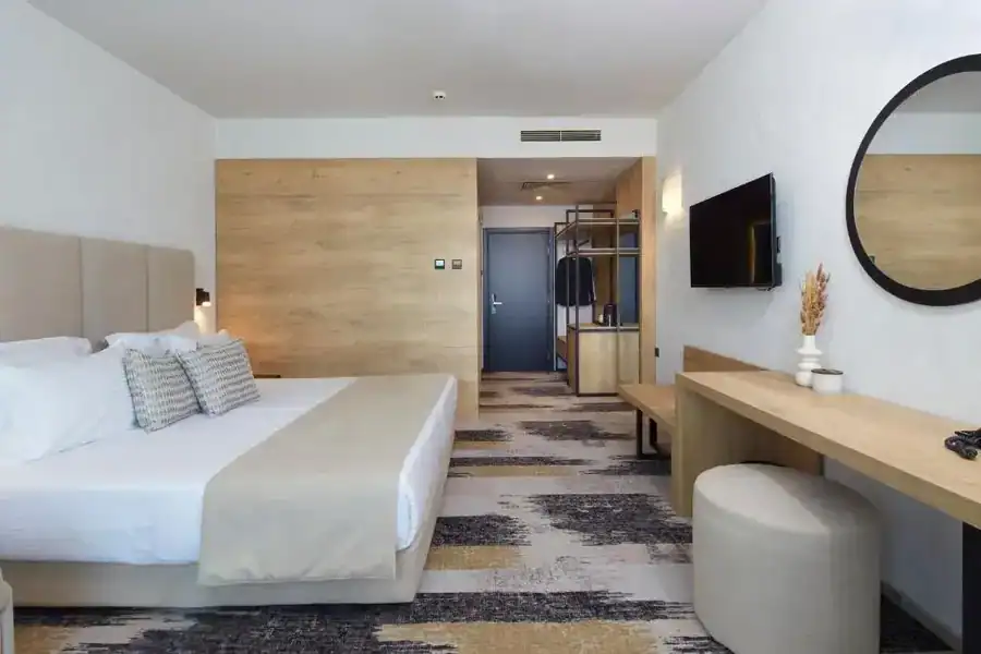 Hotel MARVEL - FULLY RENOVATED FREE Beach Access, снимка 3