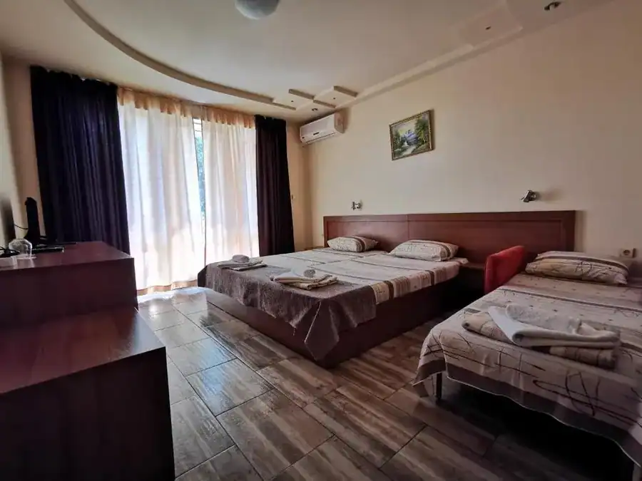 HOTEL PARIS Relax Zone, снимка 3