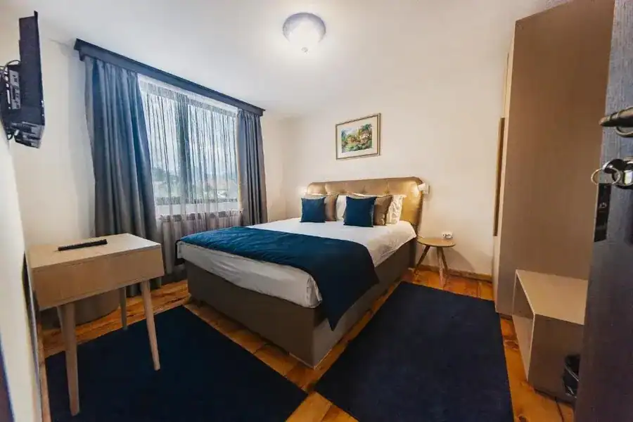 Seven Springs Hotel, снимка 2