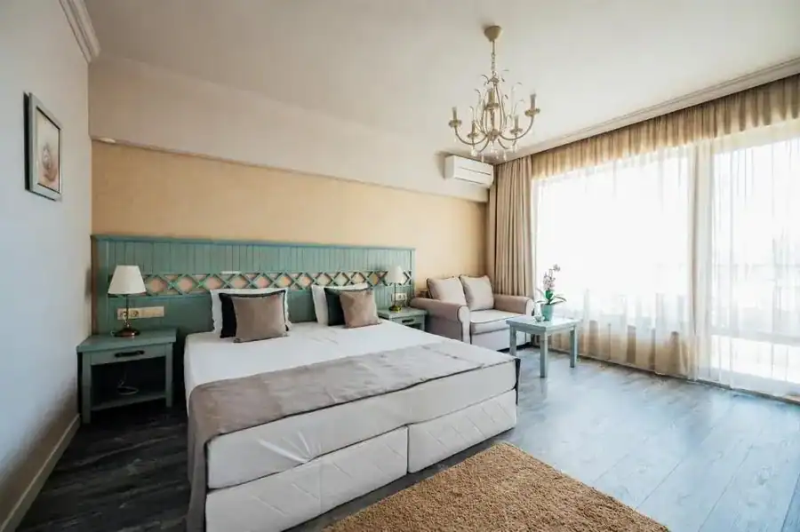 Sunny Castle Hotel - All Inclusive, Beach and Free parking, снимка 3