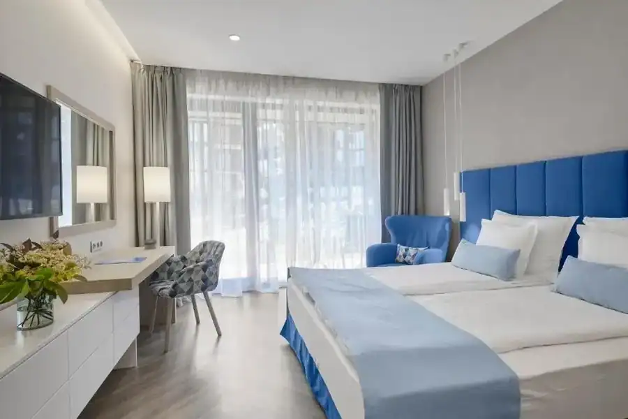 Viva Mare Beach Hotel by Santa Marina, снимка 2