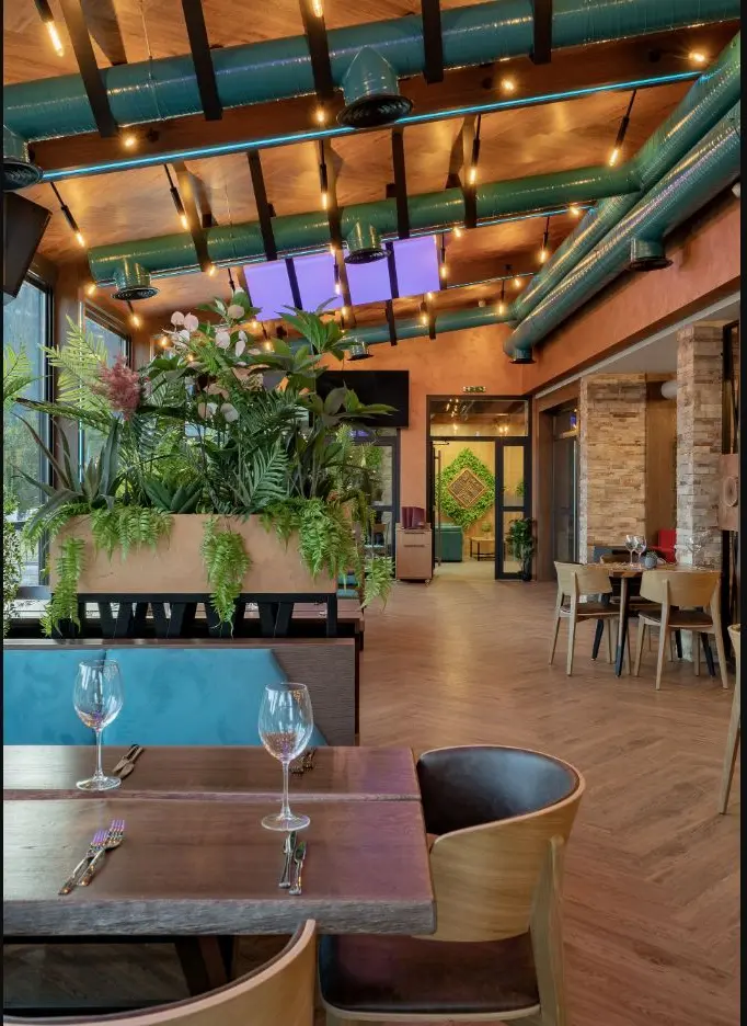 Ресторантът на 103 View Park Hotel