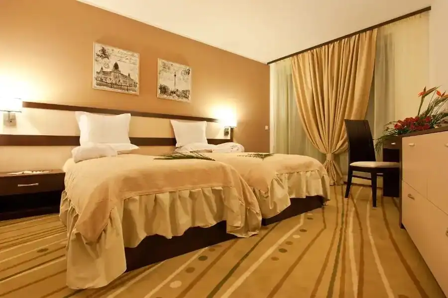 Earth & People Hotel & SPA - Free Parking & Swimming Pool