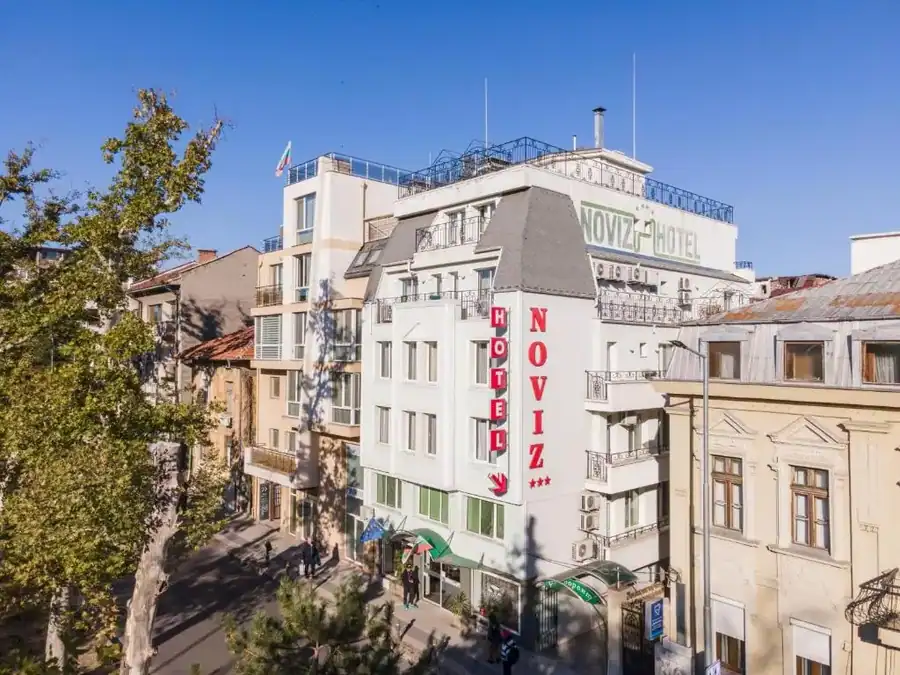 Noviz Hotel